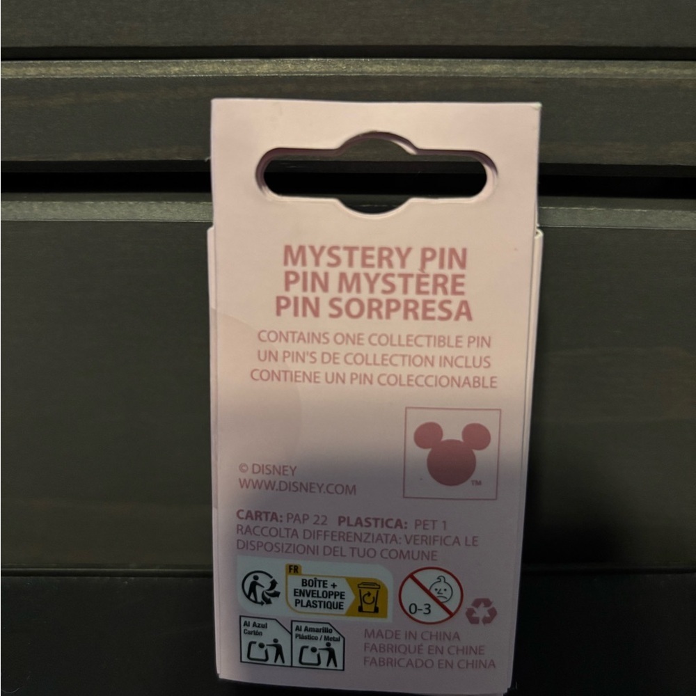 New Fall Disney Princess Mystery Pin Set - Picture 4 of 4